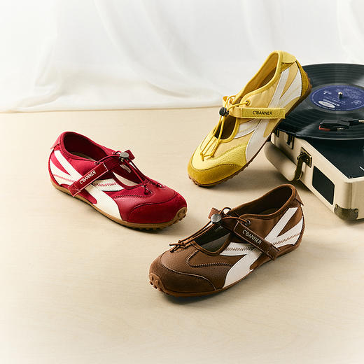 千百度内增高运动玛丽珍鞋女芭蕾德训鞋时尚休闲鞋A25472705 商品图1