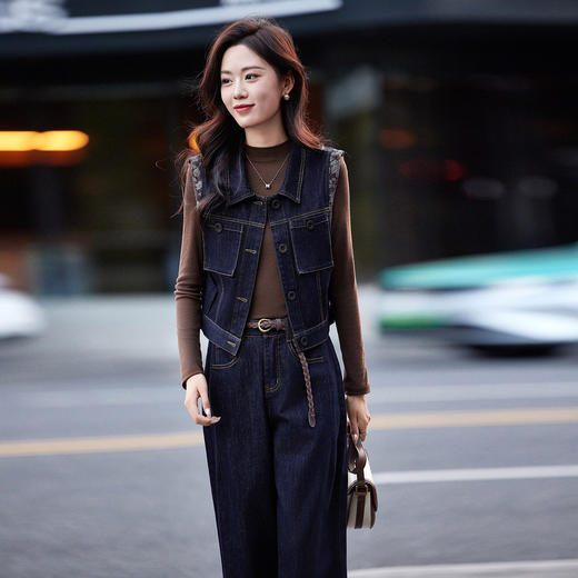 GE2577套装2025秋季新款复古花边宽松显瘦马甲阔腿牛仔裤两件套 商品图1