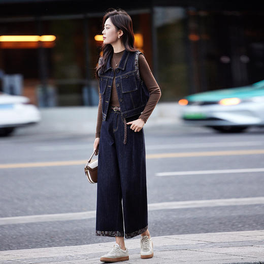 GE2577套装2025秋季新款复古花边宽松显瘦马甲阔腿牛仔裤两件套 商品图0