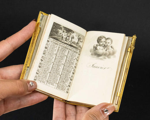 独角鹿西洋古董1818年代法国复辟时期出品天使卷叶纹铜鎏金精雕装饰母贝封面附日历诗集记事本 商品图6