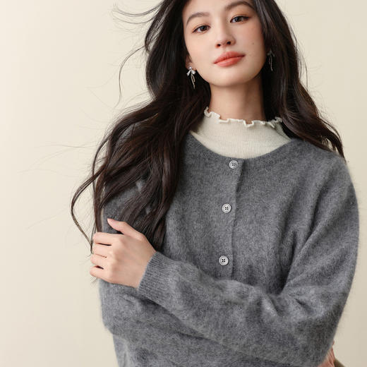 【严选】孟子义代言诗凡黎拉毛羊毛圆领针织开衫2025冬新款软糯舒适毛衣女7G9133001 商品图0