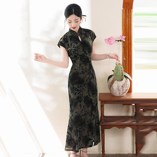 SC22044国风绿色复古新中式月牙袖旗袍女2025秋新款改良老上海日常可穿秋 商品图0
