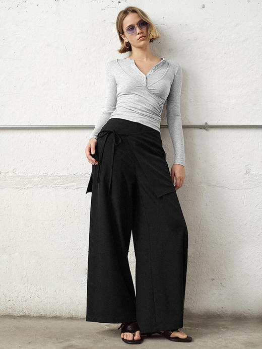 TR她热 时髦通勤 黑色假两件系带围裹松弛百搭休闲西装阔腿裤 商品图3