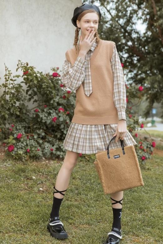 LAGOGO/拉谷谷 背心格纹针织学院风套装 18993 商品图4