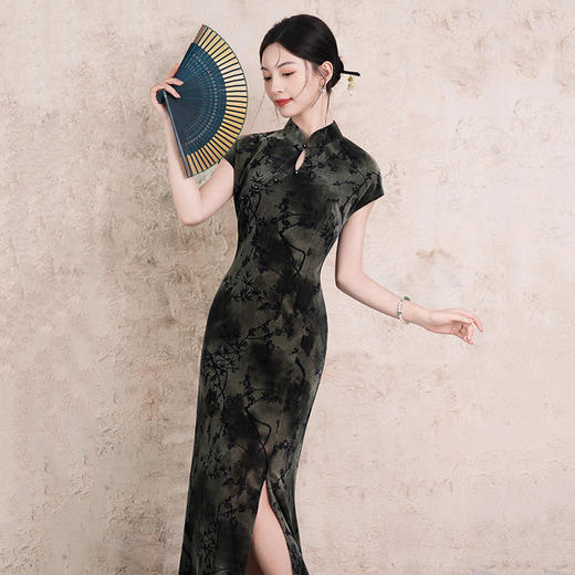 SC22044国风绿色复古新中式月牙袖旗袍女2025秋新款改良老上海日常可穿秋 商品图4