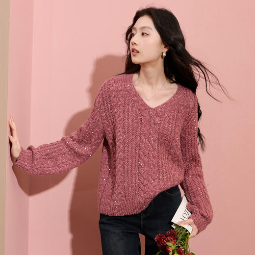 三彩2025冬季新款复古绞花V领针织衫宽松慵懒保暖套头毛衫S 商品图2