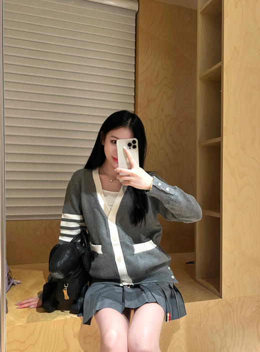 Thom Browne V领小狗开衫（SS） 商品图1