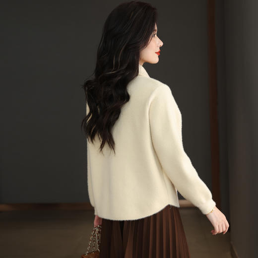 XFY-3080小香风短款开衫女士外套2025春秋季仿水貂绒翻领口袋宽松上衣外搭 商品图3