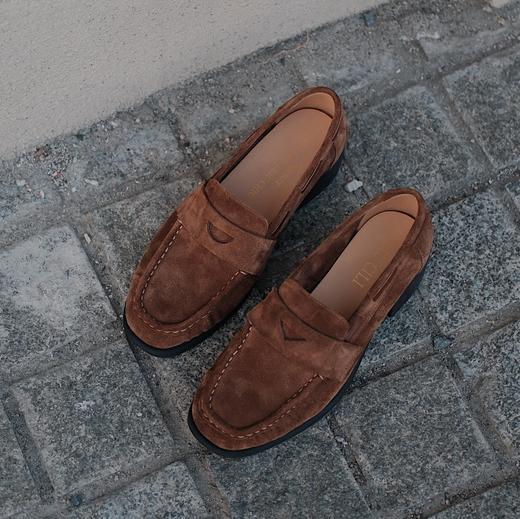 BIUCILI 优雅多色中跟复古百搭基础款粗跟乐福鞋 商品图0