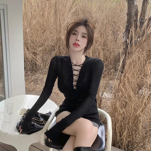 【超美❗️深V领系带长袖针织衫】性感显瘦，时尚活力，百搭自然，辣妹女春季新款内搭设计感高腰修身百搭上衣 商品图2