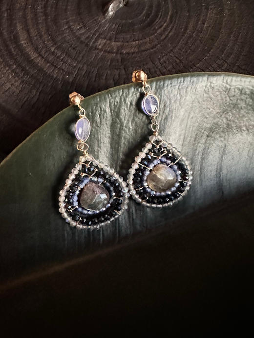 SpoiledBrat Jewelry戏剧系列 |14K注金斜长石坦桑石尖晶石耳环 商品图5