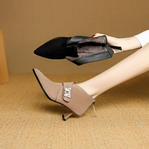 【预售5天】秋冬季必备~时尚水钻蝴蝶高跟鞋女新款深口气质尖头单鞋踝靴DB&M6589 商品图2