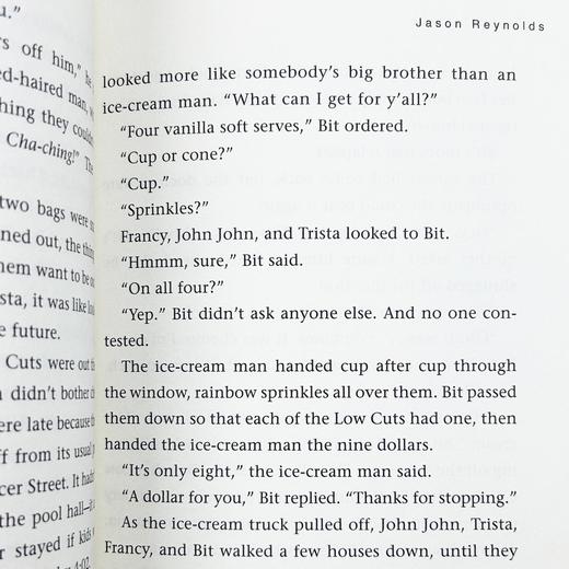 回望 英文原版 Look Both Ways 儿童文学小说 中小学生英语课外阅读故事书 英文版进口原版书籍 Jason Reynolds 商品图3