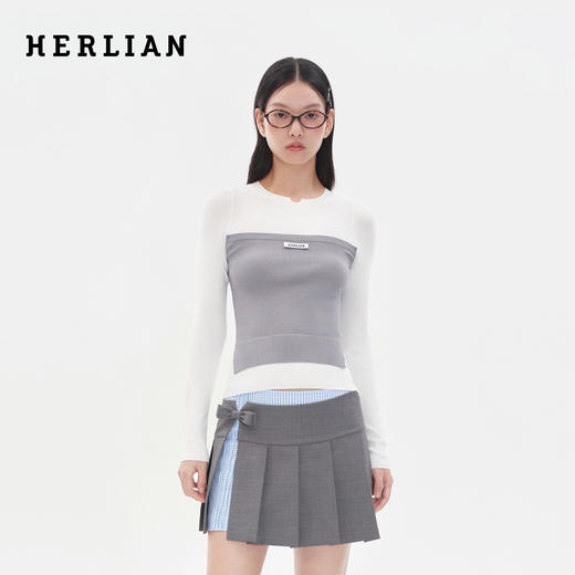 HERLIAN 25秋季新品简约logo装饰假两件长袖打底衫修身上衣 商品图0