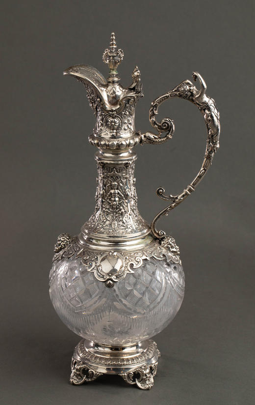 独角鹿西洋古董19世纪德国Posen工坊签名出品洛可可风格古典藤叶及人物主题纯银精雕装饰菱格纹切割玻璃单耳酒壶一对 商品图1