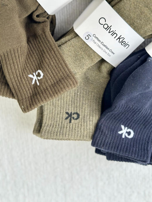 原单正品 CK 男女款 加厚毛圈底纯棉中筒袜袜子长袜 小k袜，柔软舒适吸汗防臭，加厚毛巾底，出口单~原单！一卡5双，带卡纸！
三色 藏青 麻绿色  褐绿色
适合37-44尺码 商品图6