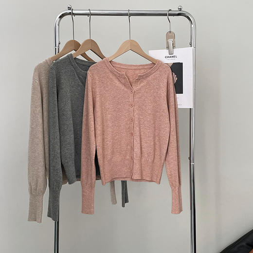 【秋冬圆领针织衫开衫】韩系温柔糯亲肤 宽松短款 外搭毛衣外套上衣  商品图3