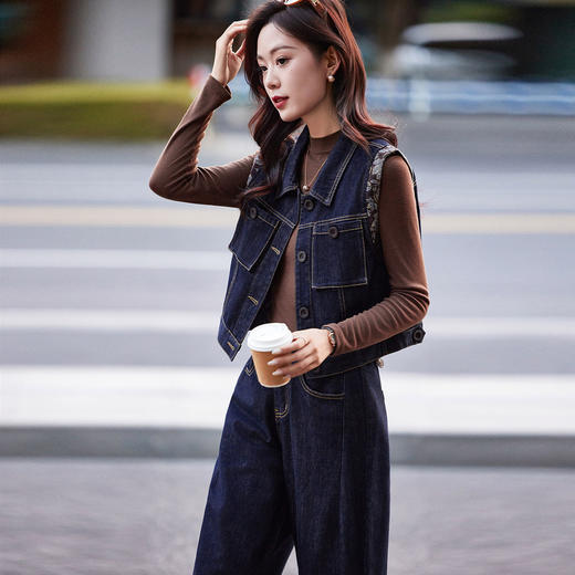 GE2577套装2025秋季新款复古花边宽松显瘦马甲阔腿牛仔裤两件套 商品图3