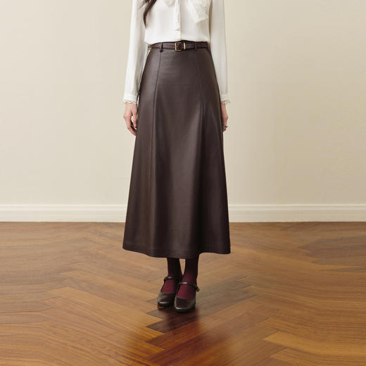 【严选】孟子义代言诗凡黎咖色PU皮半身裙2025秋新款A字高腰显瘦蛋白皮裙7G9141031 商品图0