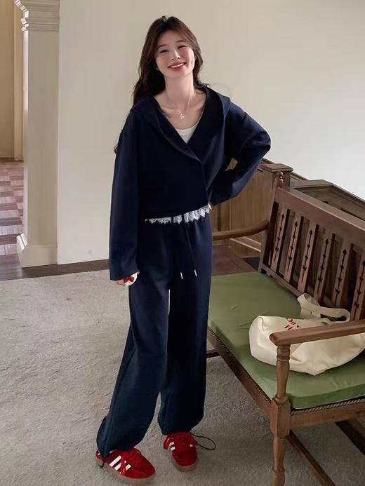 【秋上新】（套装）808黑色连帽上衣➕蕾丝边直筒裤两件套-喜出 商品图2