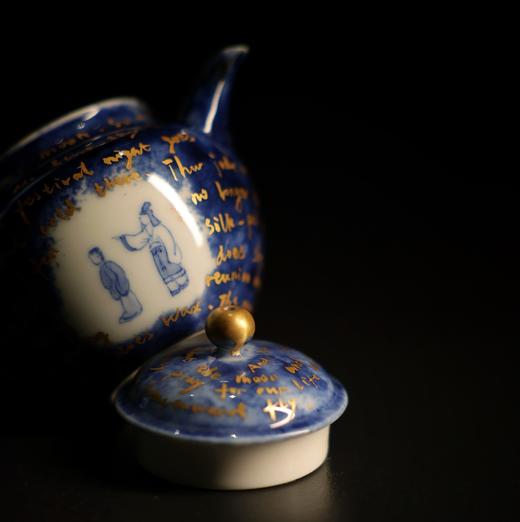 仲秋造物 · 但愿人长久 2025佳节限量锦盒套『蓝染描金壶90mlx1 铜盖苔绿釉壶承180mlx1 釉里红品杯30mlx3』 忘言工作室出品（景德镇顺丰发货） 商品图4