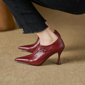 【预售5天】欧美单鞋深口女尖头小皮鞋新款百搭时尚春秋季细跟高跟鞋女鞋QS&721