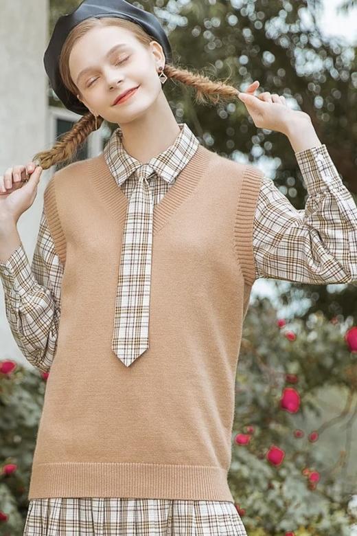 LAGOGO/拉谷谷 背心格纹针织学院风套装 18993 商品图3