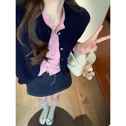【MIU系高智假两件针织开衫】藏青拼粉假两件针织外套 叠穿的效果非常真实，简直是懒人必备 商品图0