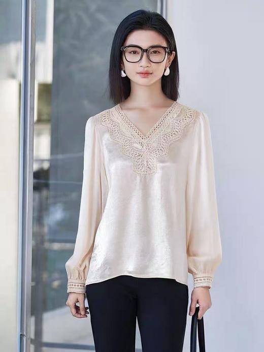 手工钉珠【秋上新】2636丝滑光泽顺滑手抓纹缎面长袖衫-喜出 商品图2