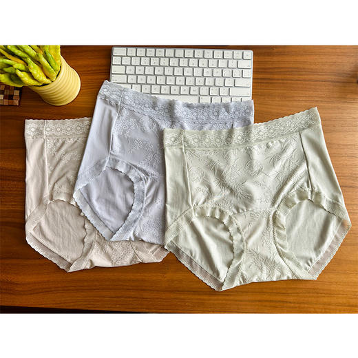 【3条装】 莫代尔裸感提花内裤 10A呵护 藏红花里裆 立体提花工艺 3D包臀不卡档 商品图0