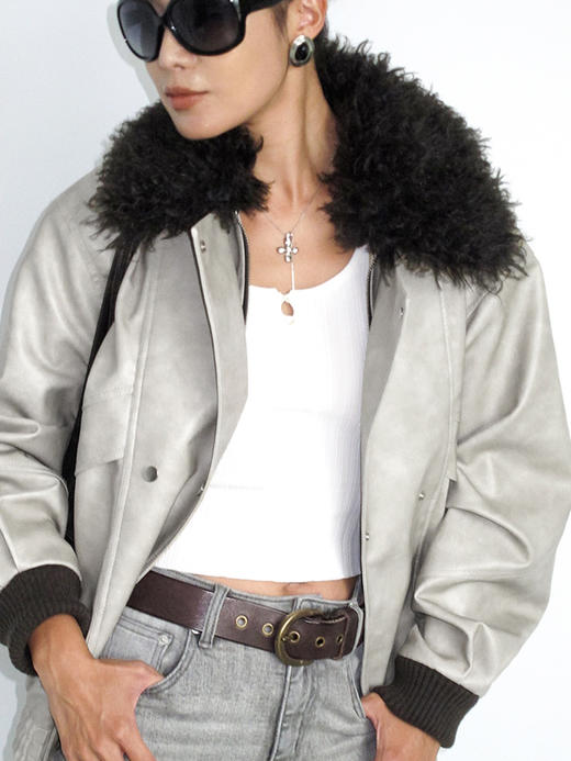 TR她热 型走都市 水泥白PU皮可拆卸毛领复古水洗皮夹克外套 商品图3