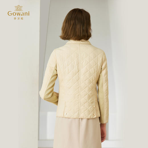 乔万尼冬新品减龄时尚短款菱格轻盈感拼接设计棉服EM4T601 商品图4