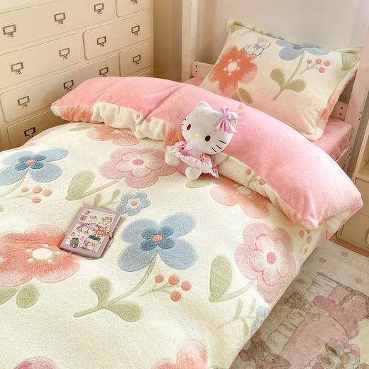【好看又舒服！柔软透气】冬季小清新卡通立体雪花绒四件套加绒加厚床单被套学生宿舍三件套。rb 商品图0