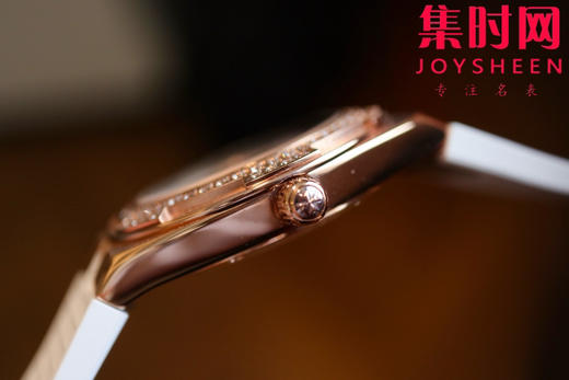 新品—随心所至，启幕无畏之行 VC江诗丹顿新款Overseas CC纵横四海女款系列1225v/1205v 女士石英腕表 商品图5