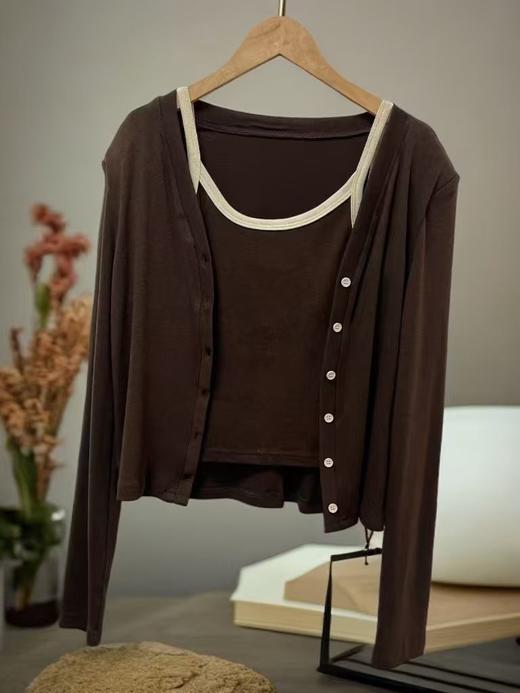 【秋上新】（套装）A319垫肩吊带两件套上衣-喜出 商品图2