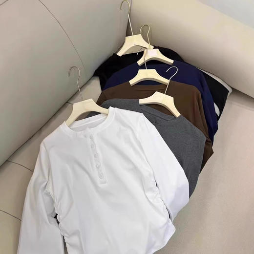 LU系！2025美式侧边褶皱纽扣秋季半开襟圆领亨利领长袖打底长袖T恤女款！ 商品图3