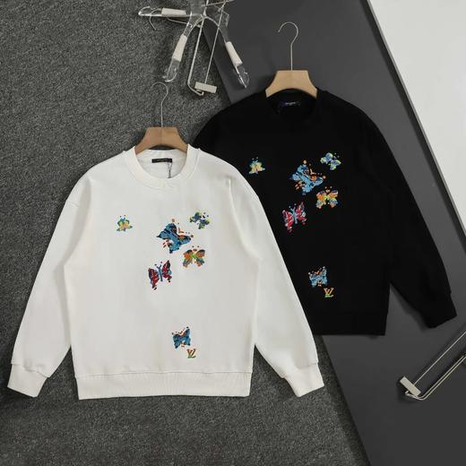 马户牌秋冬新款字母刺绣蝴蝶圆领长袖卫衣 商品图0
