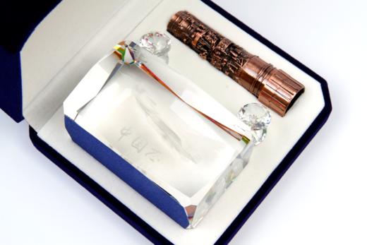 【长春航展、九三阅兵纪念品-新品重磅】特尔博 中国芯国产发动机 水晶底座绚丽夺目 礼盒包装送礼佳品 商品图10