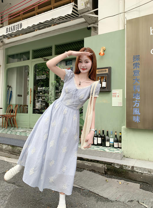 <曾小咸推荐>现货秒杀！微信超特价！法式泡泡袖条纹刺绣连衣裙 日常229.99 立减120 秒杀109.99！ 商品图10