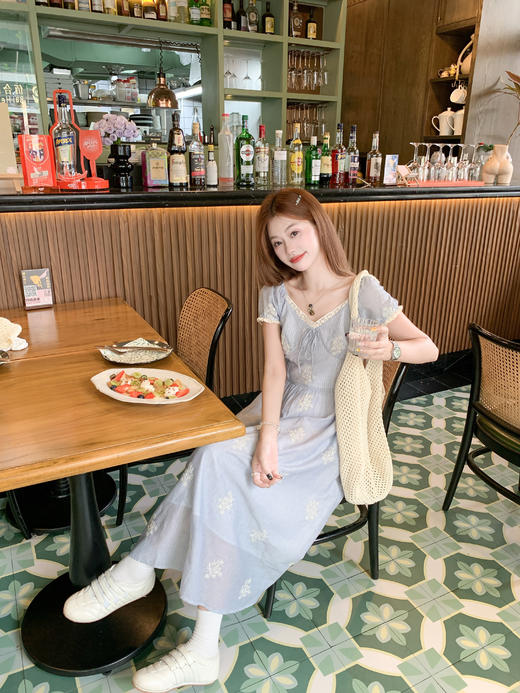 <曾小咸推荐>现货秒杀！微信超特价！法式泡泡袖条纹刺绣连衣裙 日常229.99 立减120 秒杀109.99！ 商品图9