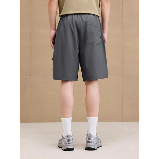 GXG男装 冲孔设计透气休闲短裤男士通勤宽松五分裤 2025夏季新品 商品图4