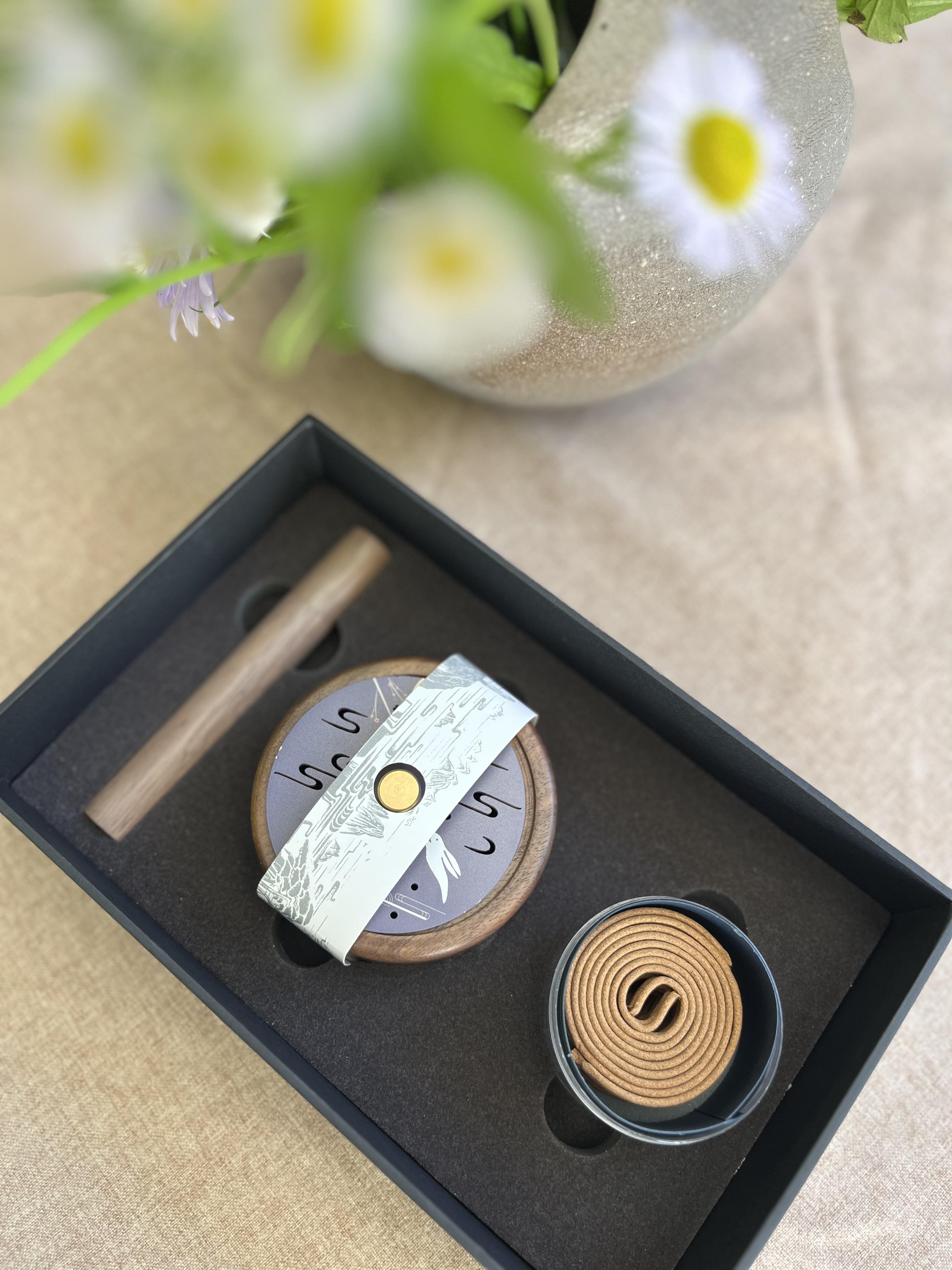 闻香识月——越南土沉&印度老山檀礼盒套组