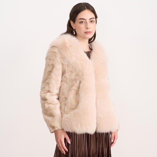 EITIE爱特爱优雅奢华貂皮皮草气质V领复古精致外套2025冬季新款D2593913X 商品图2