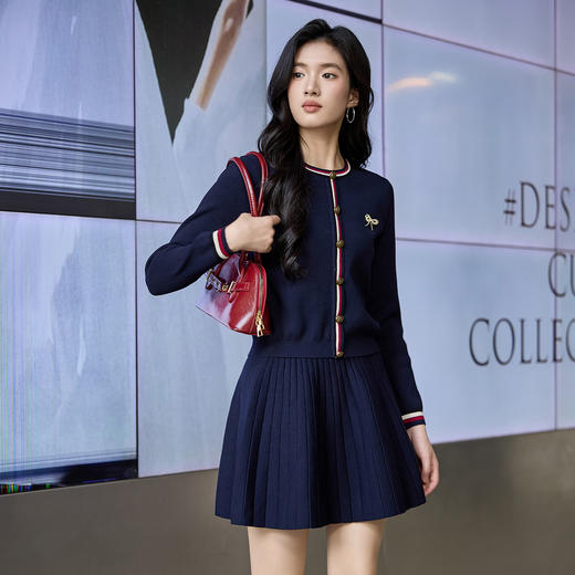 奢姿大码女装2025秋季减龄坑条设计时尚两件套胖妹妹圆领针织套装9853994218 商品图0