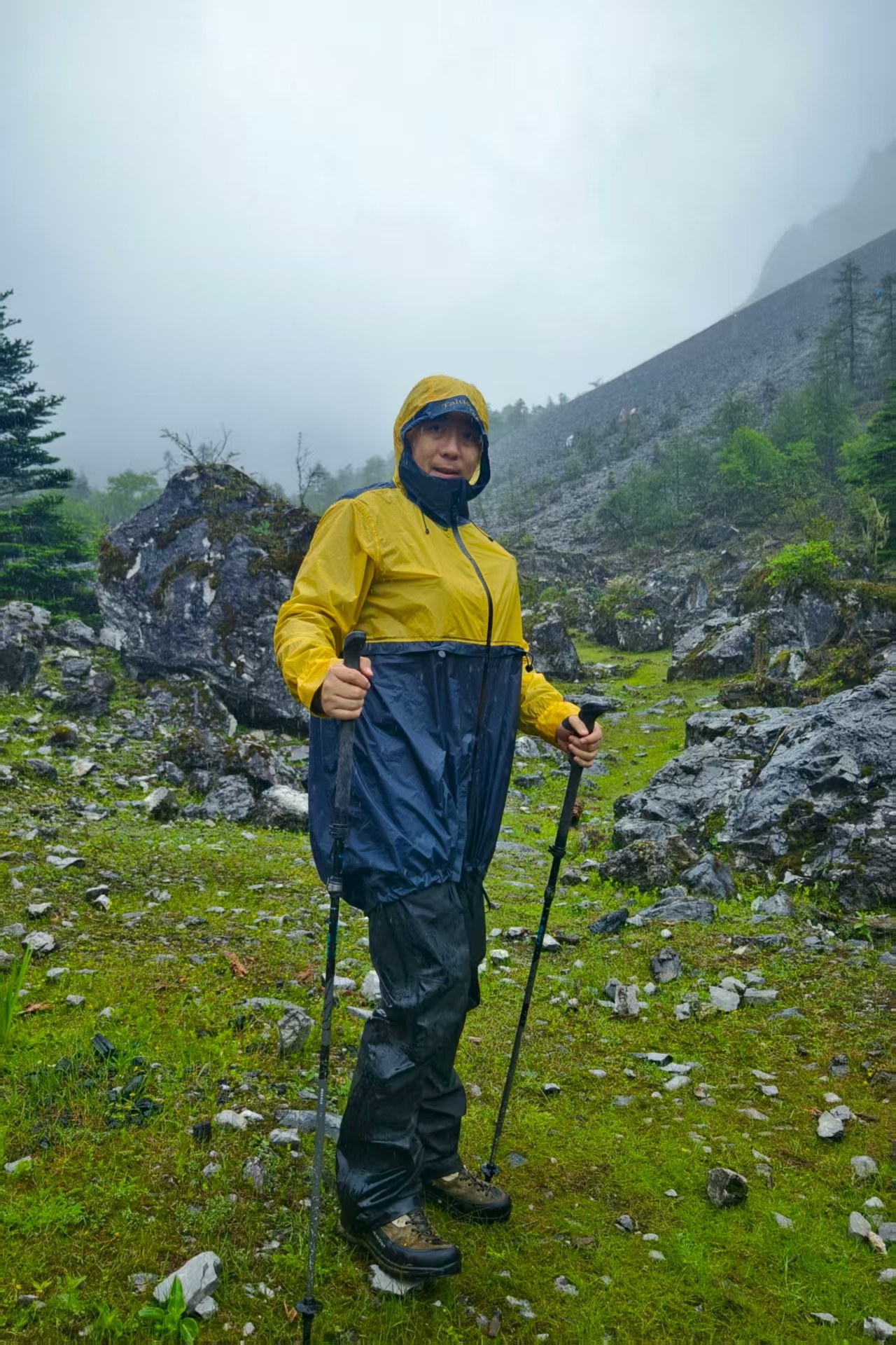 【预售】岳峙压胶防水腋下透气拉链雨衣