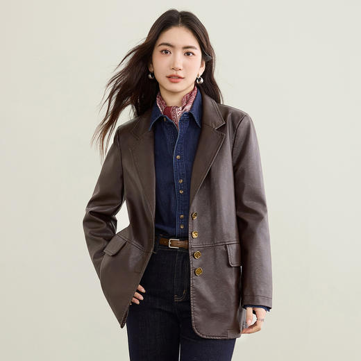 【内购】【再生纤维素】摩登都市通勤平驳领异形扣长袖宽松显瘦PU皮衣外套-W53GE2747 商品图3