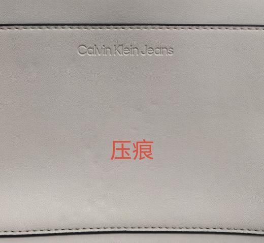 706456533764 卡尔文克雷恩Calvin Klein CK女包经典大众醒目哑光压纹LOGO拉链链条单肩斜挎包礼物DH3104【21*8.5*14.5cm】 商品图6
