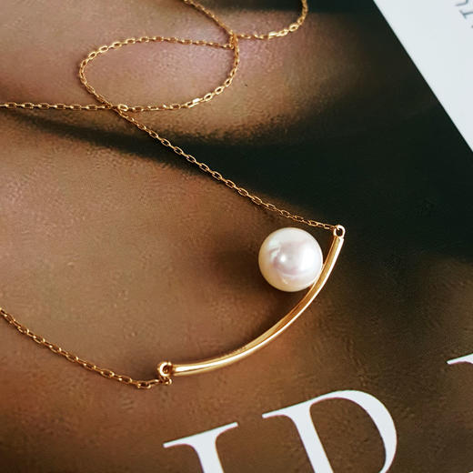 【天然正品】AU750黄金笑脸造型镶天然极强光近无瑕约7.7MM akoya海水珍珠项链链长：45.5CM（长度可调节）女性110925NJM13现售价：2180 商品图4