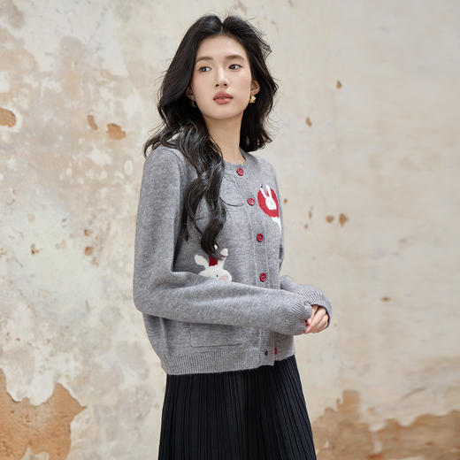 奢姿大码女装2025秋季可爱卡通图案针织衫胖妹妹甜美减龄长袖开衫9553394221 商品图1