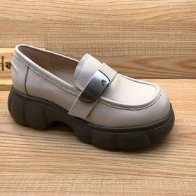 豪行2024年春季新品时尚休闲真皮英伦女鞋乐福鞋24133805